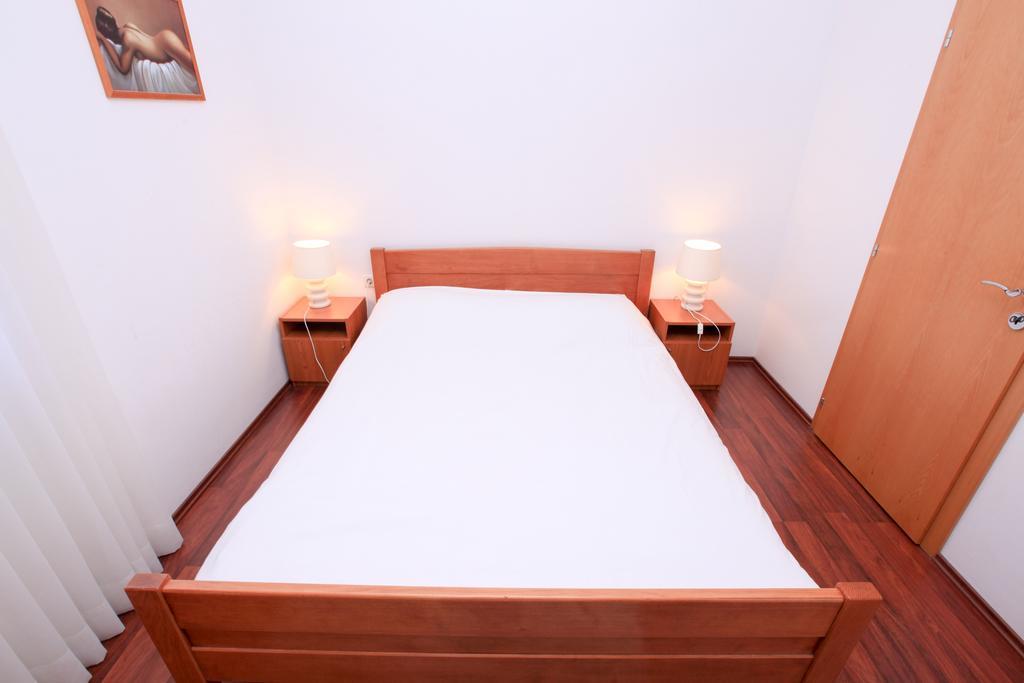 Apartments Miroslav ปอฟเลียนา ภายนอก รูปภาพ