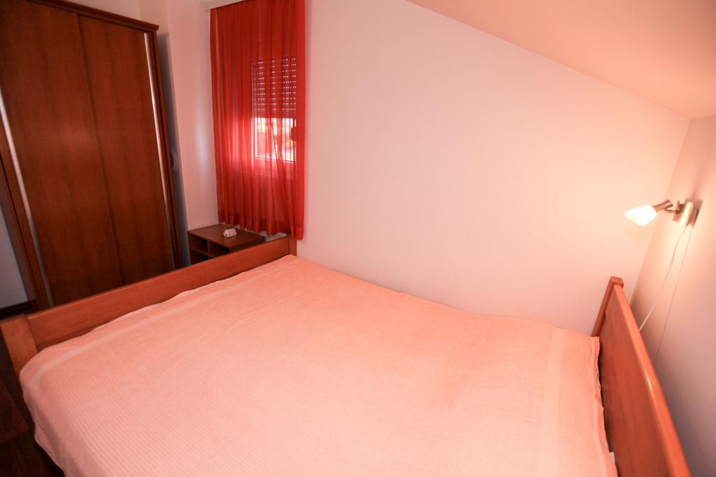 Apartments Miroslav ปอฟเลียนา ภายนอก รูปภาพ